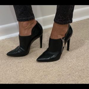Michael Kors Bootie Size 38 1/2, Black